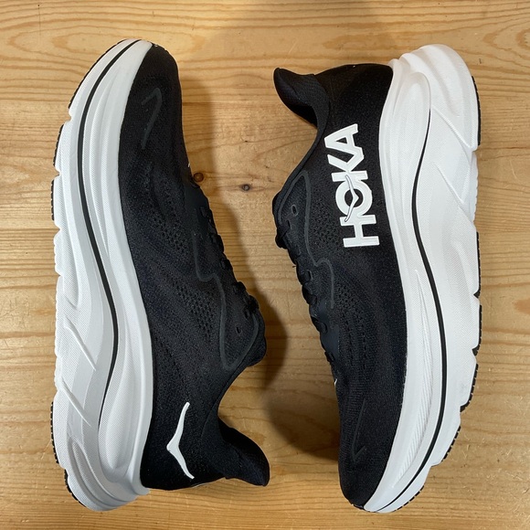 Hoka One Clifton 10 Running Shoes Women’s 11 B Black White 1162031 BWHT - Picture 7 of 9